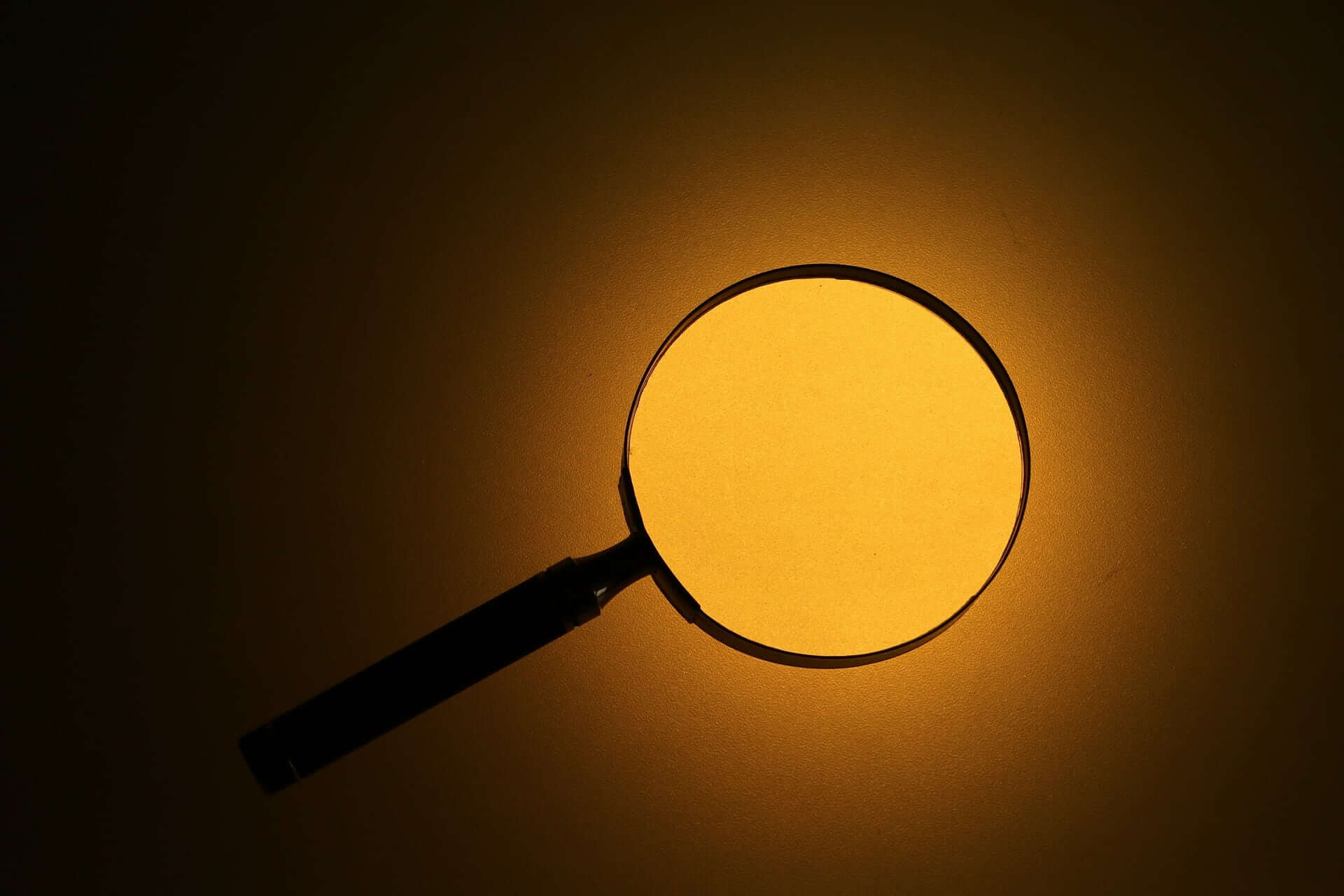 Cosa succede se ci si rivolge a un’agenzia di investigazioni? Cosa succede se ci si rivolge a un’agenzia di investigazioni?